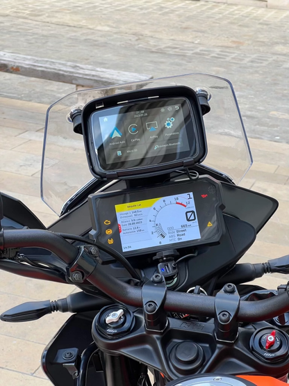 Ecran CarPlay et Android Moto